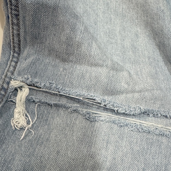 Old Navy Men's Light Blue Straight Jeans - Picture 8 of 10